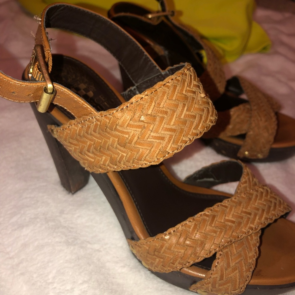 Vince Camuto size 8 heels - Picture 2 of 4